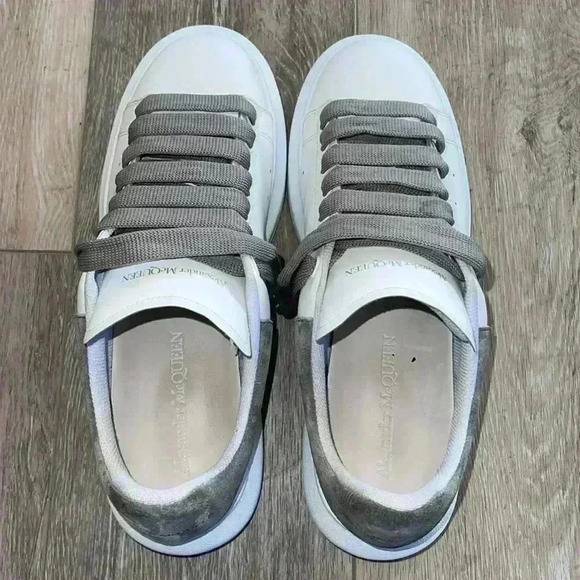 Alexander McQueen Sneakers - Picture 4 of 12